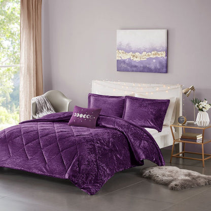 Full/Queen Velvet Comforter Set with Throw Pillow image 1
