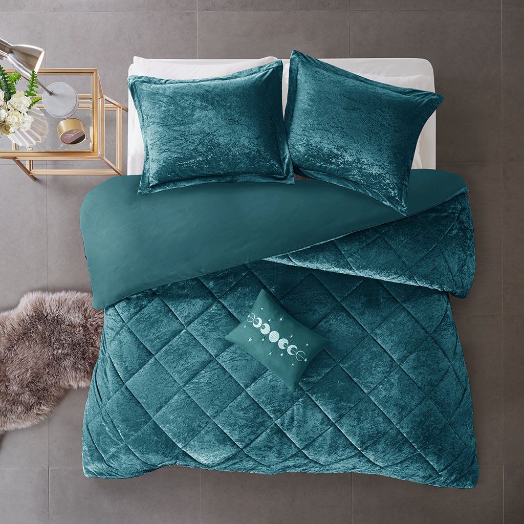 Full/Queen Velvet Duvet Cover Set with Throw Pillow image 12
