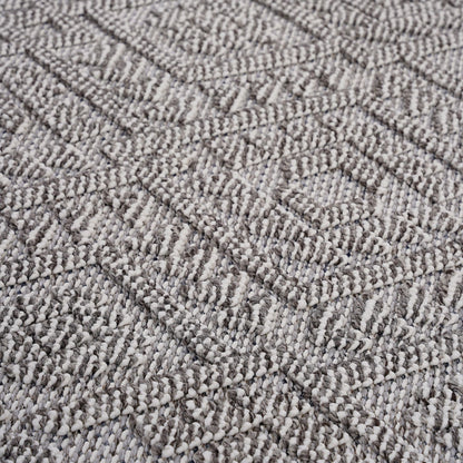 Guros Collection 6X9 White / White / Traditional Indoor / Outdoor Area Rug image 3