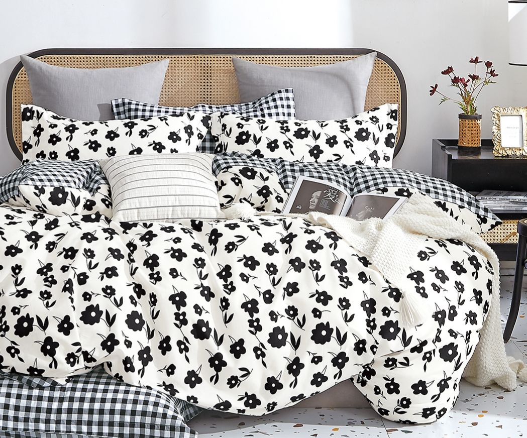 Hepburn Black/White Floral 100% Cotton Reversible  Comforter Set image 4