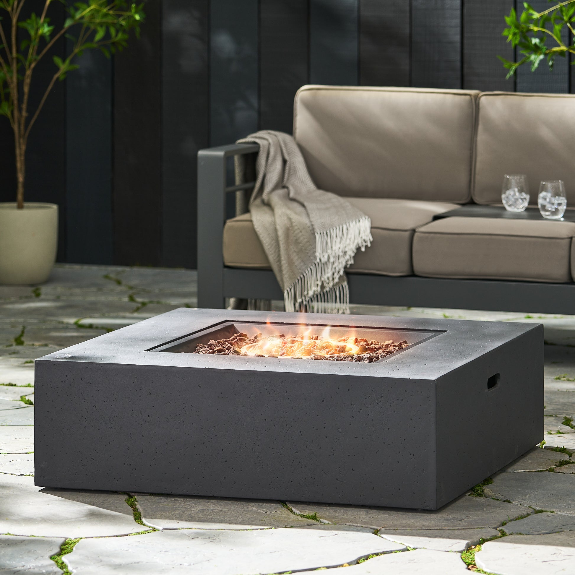 50 000 BTU SQUARE MGO FIRE TABLE (Tank Cover not Included) image 4