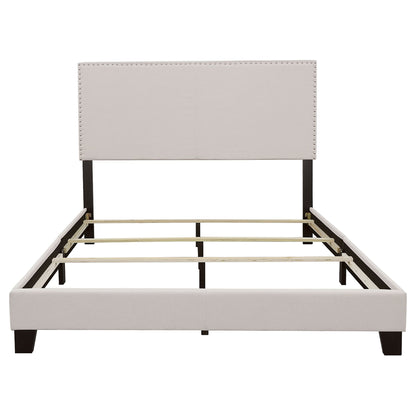 Ivory Queen Bed with Nailhead Trim image 4