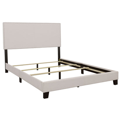 Ivory Queen Bed with Nailhead Trim image 3