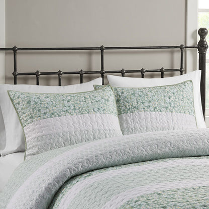 King/Cal King 4 Piece Seersucker Quilt Set with Throw Pillow image 15
