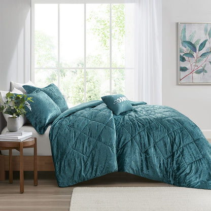King/Cal King Velvet Comforter Set with Throw Pillow image 9