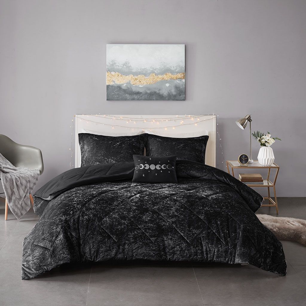 King/Cal King Velvet Comforter Set with Throw Pillow image 13