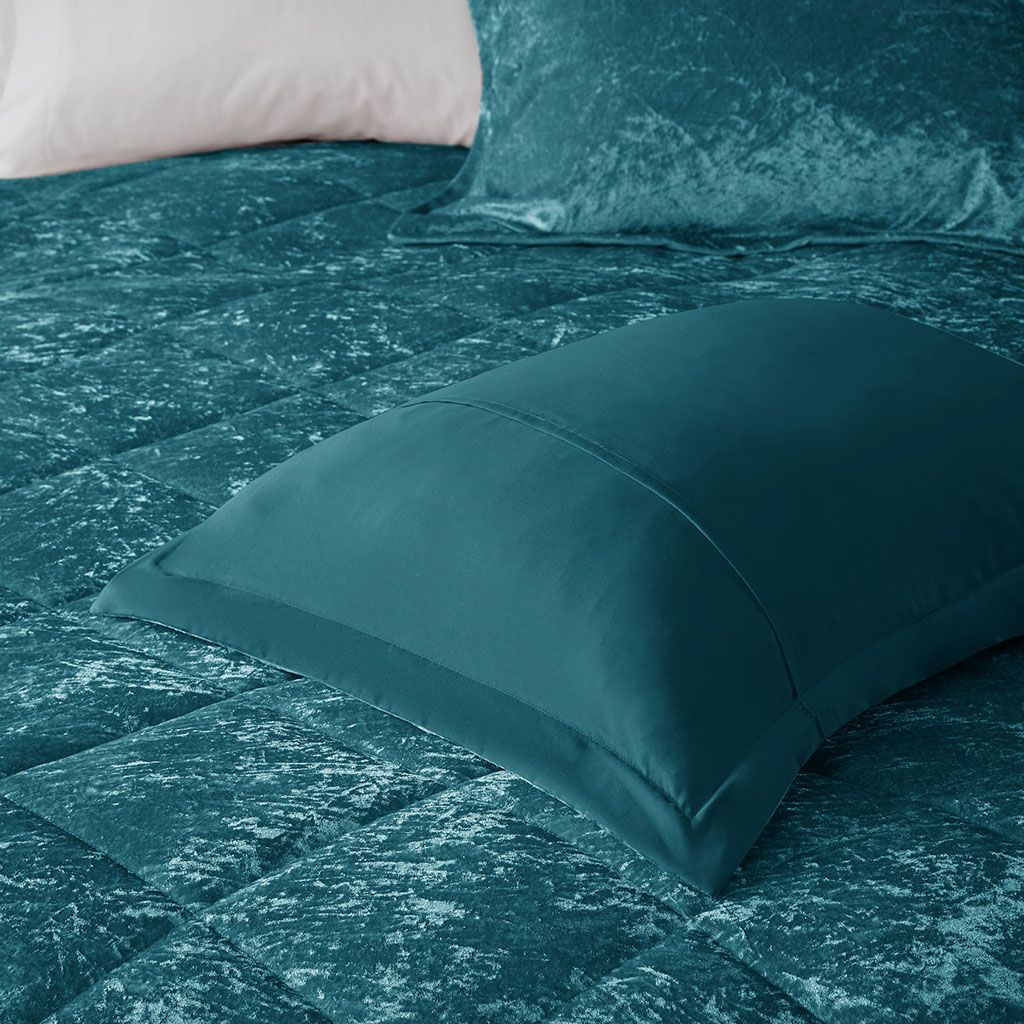 King/Cal King Velvet Duvet Cover Set with Throw Pillow image 9