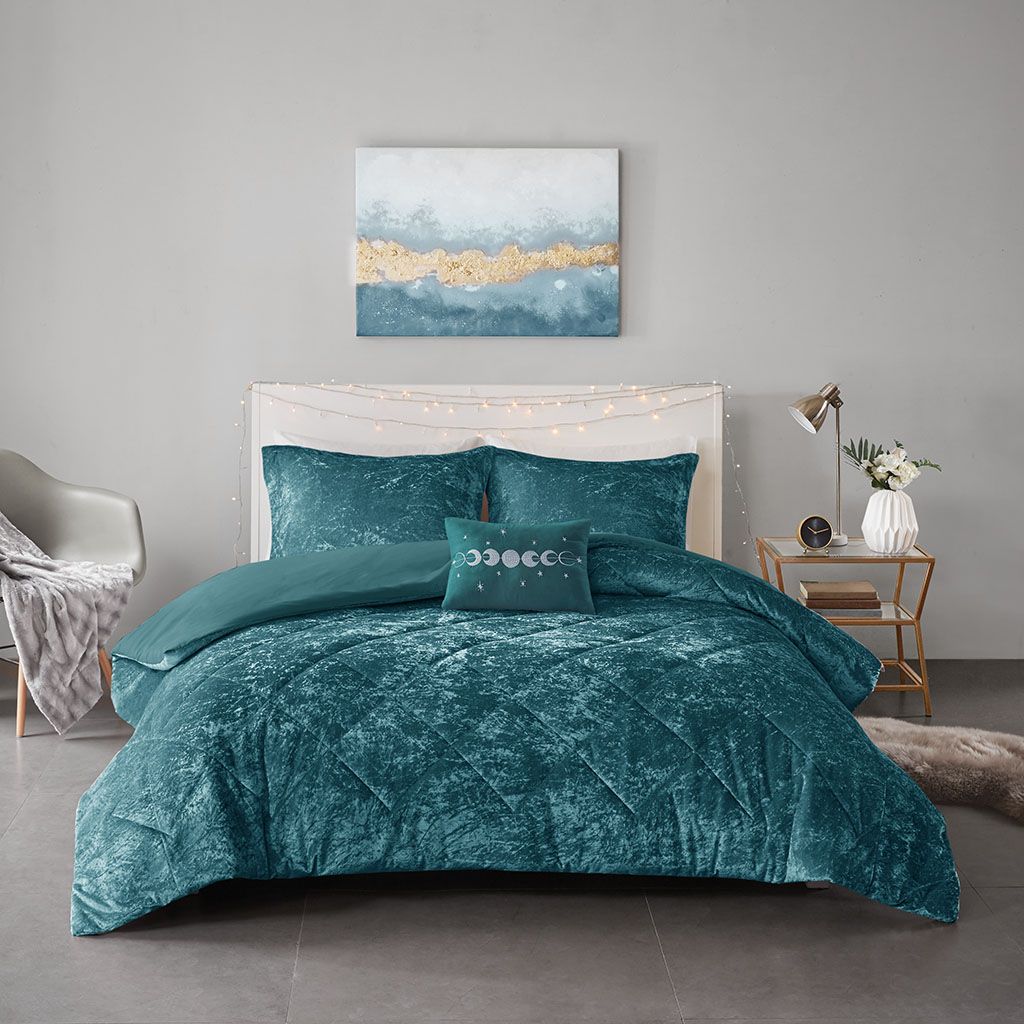 King/Cal King Velvet Duvet Cover Set with Throw Pillow image 7