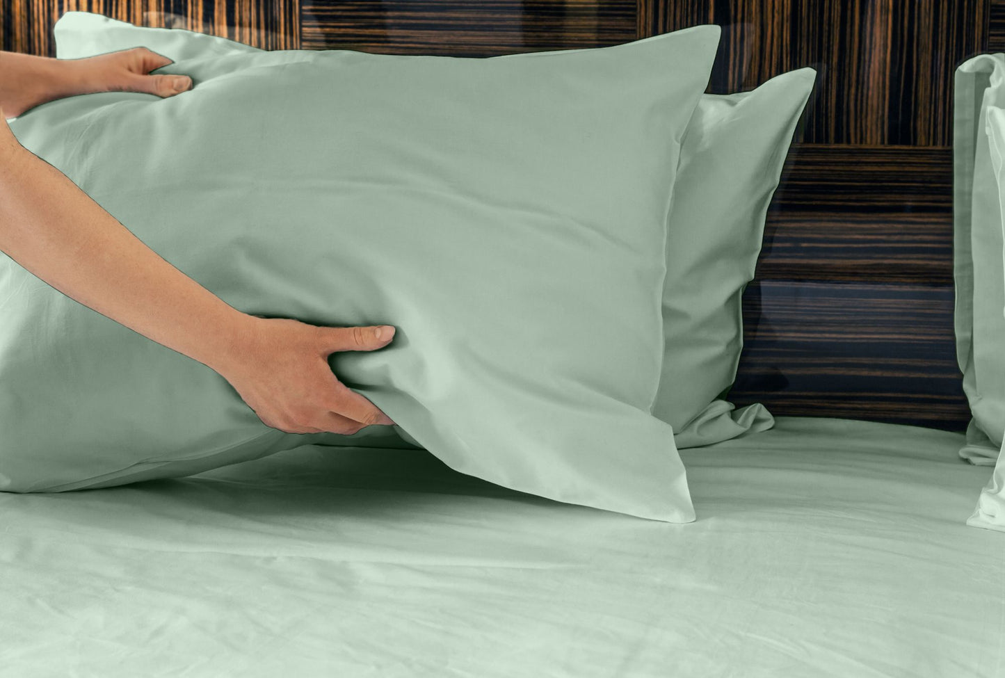 Luxuriously Soft 100% Viscose Derived from Bamboo 4-Piece sheet Set , Oeko-TEX Certified, California King - Seaglass image 3