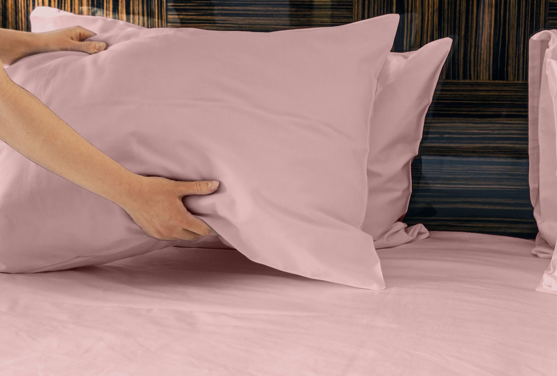 Luxuriously Soft 100% Viscose Derived from Bamboo 4-Piece Sheet Set , Oeko-TEX Certified, Queen - Pale Rose image 2