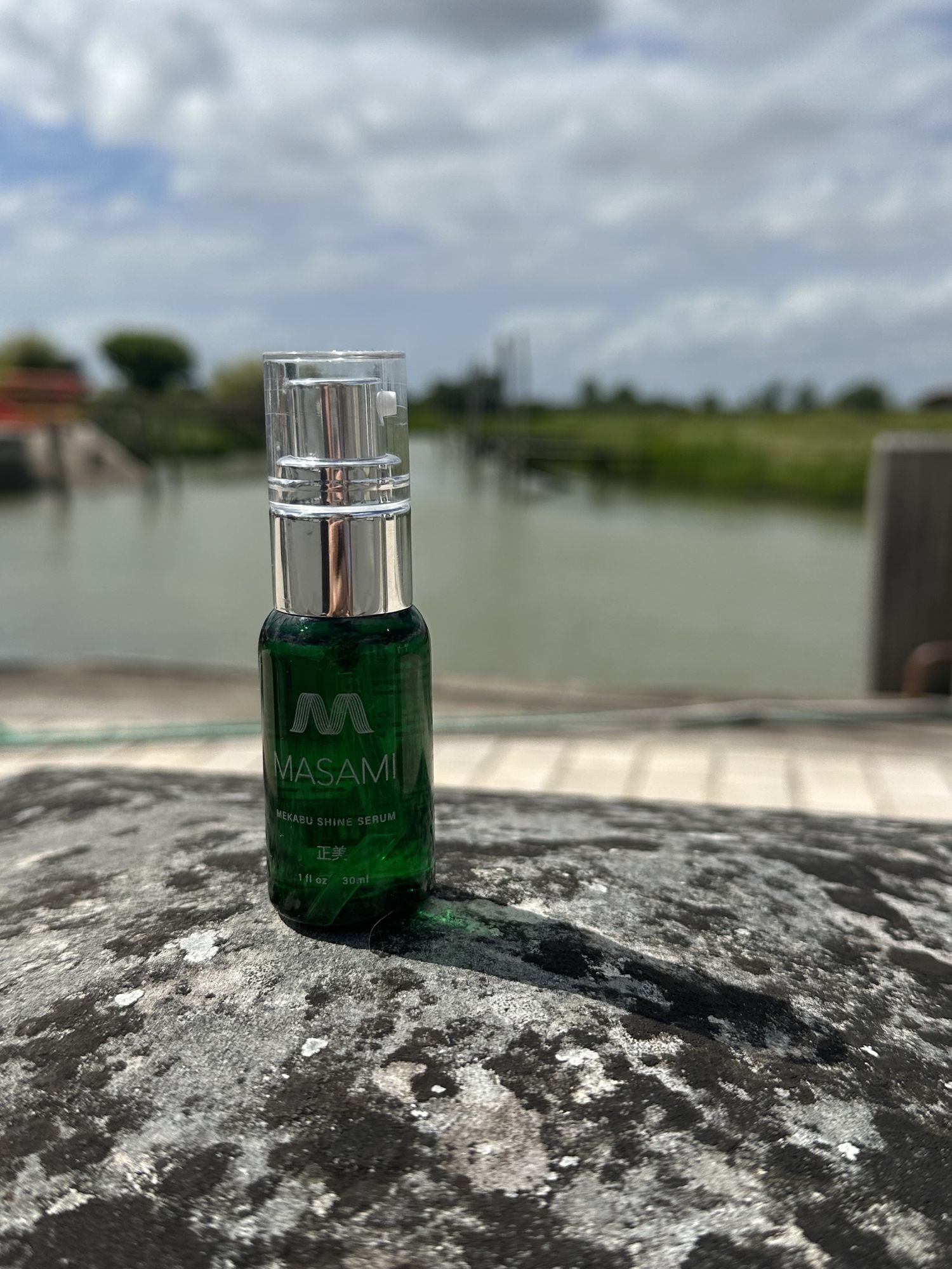 Mekabu Hydrating Travel Shine Serum image 3