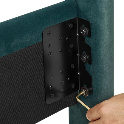 Queen Size Green Velvet Tufted Upholstered Platform Bed image 14