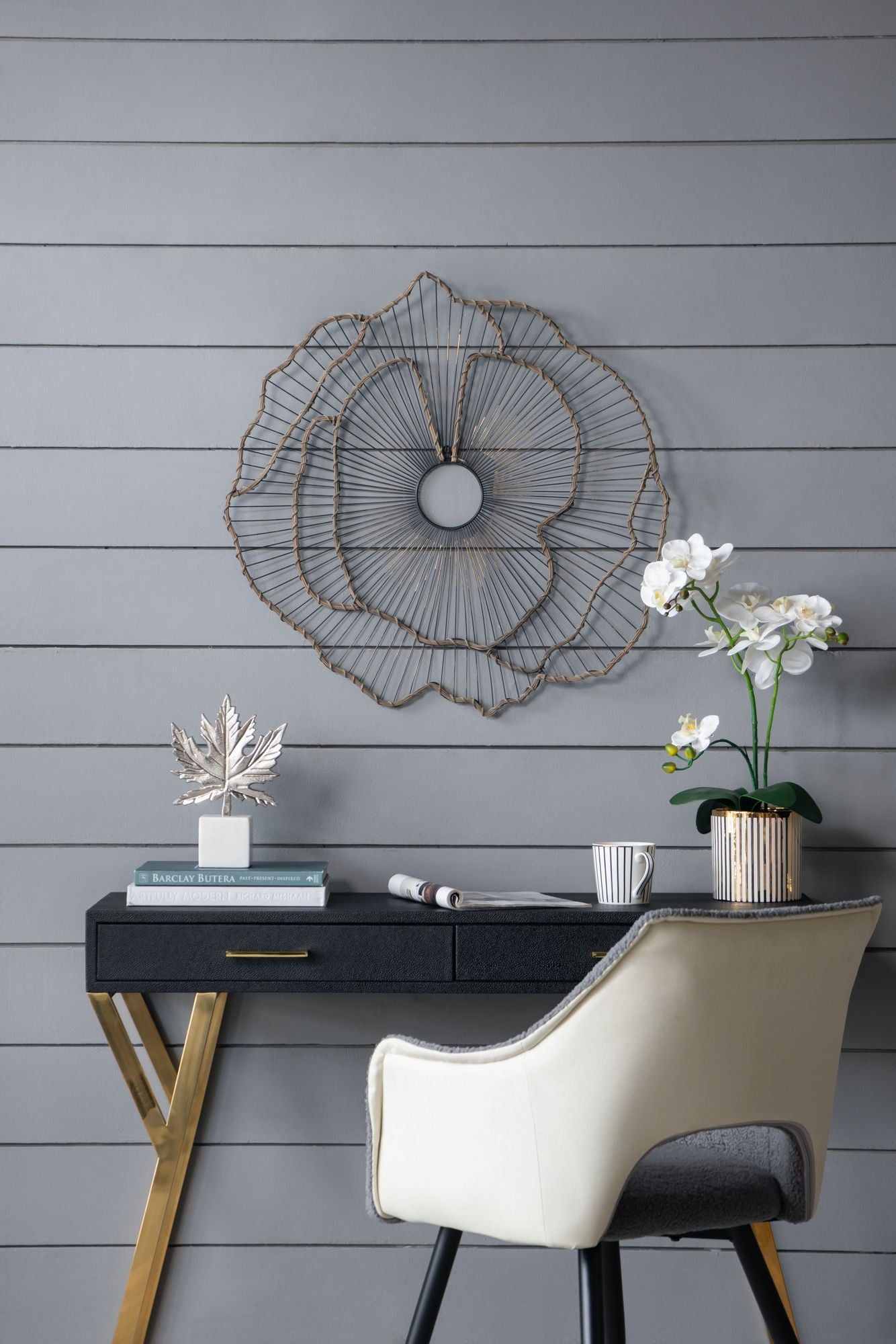 Set of 3 Metal Flowers Wall Decor, Transitional Wall Floral Sculpture for Foyer Porch Hallway Entrance image 3
