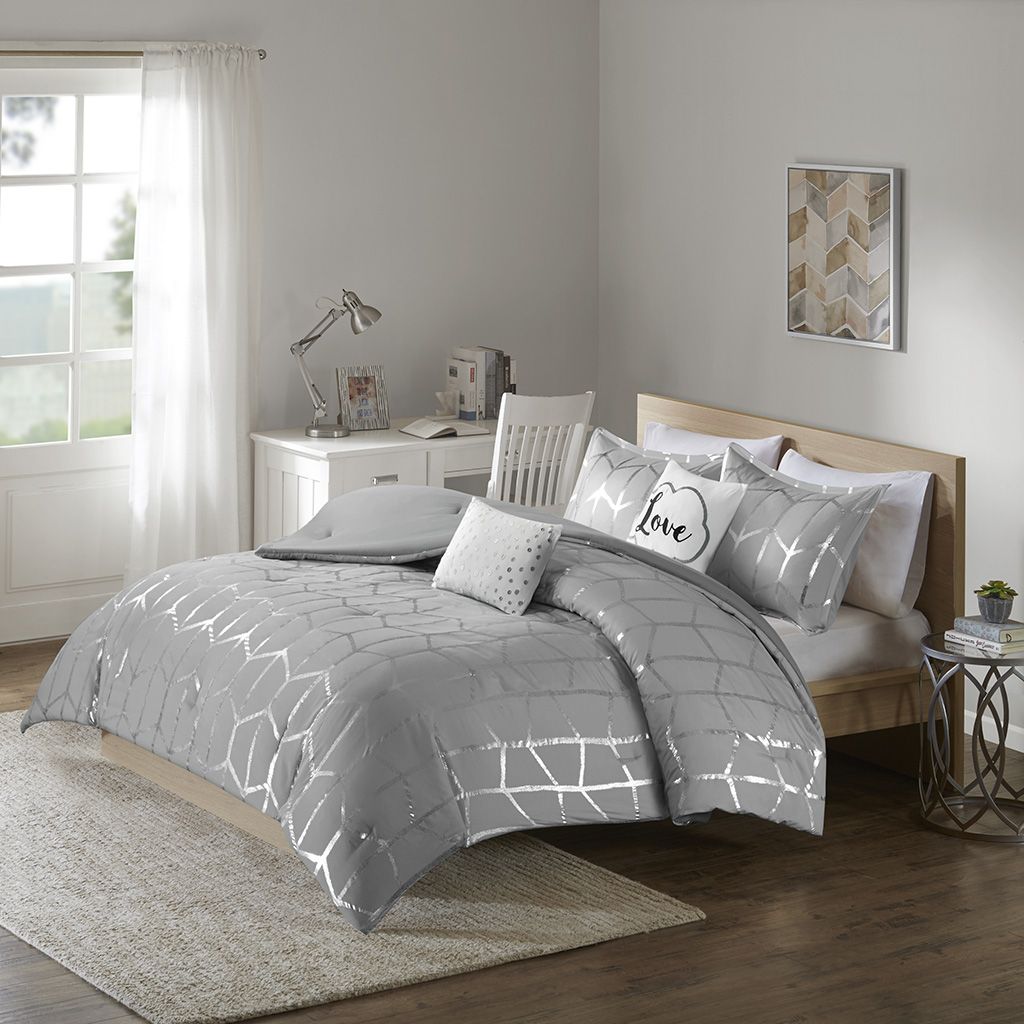 Twin/Twin XL Metallic Printed Comforter Set image 1