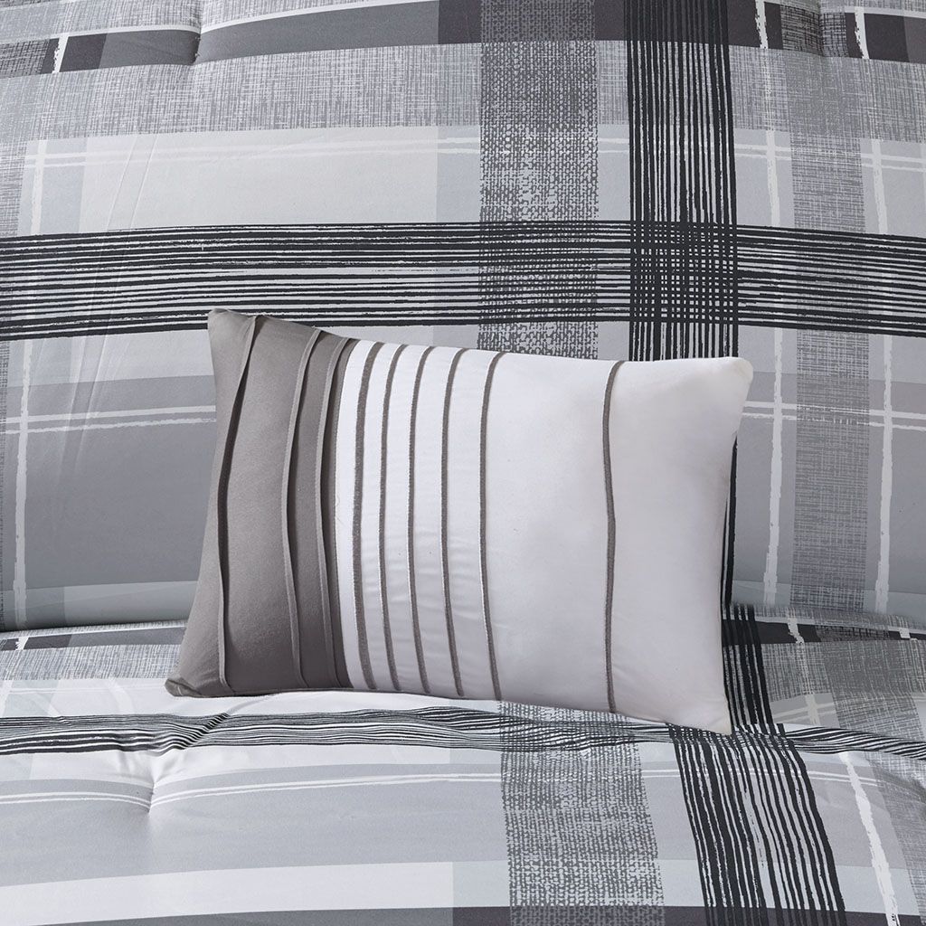 Twin/Twin XL Plaid Comforter Set image 7