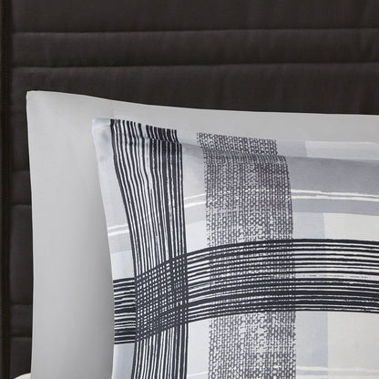 Twin/Twin XL Plaid Comforter Set image 4