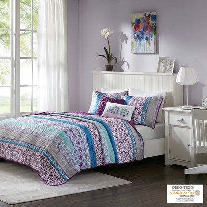 Twin/Twin XL Reversible Quilt Set with Throw Pillows image 5
