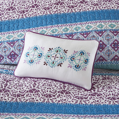 Twin/Twin XL Reversible Quilt Set with Throw Pillows image 6