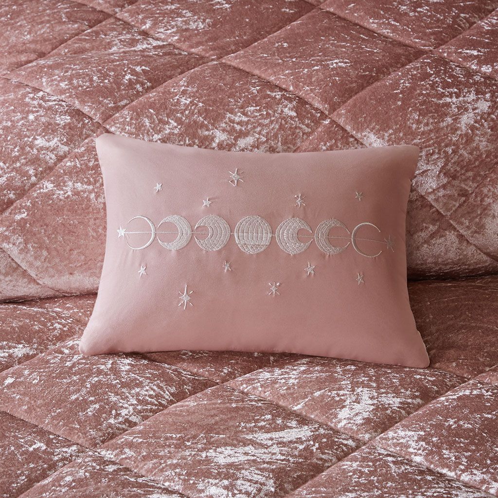 Twin/Twin XL Velvet Comforter Set with Throw Pillow image 9