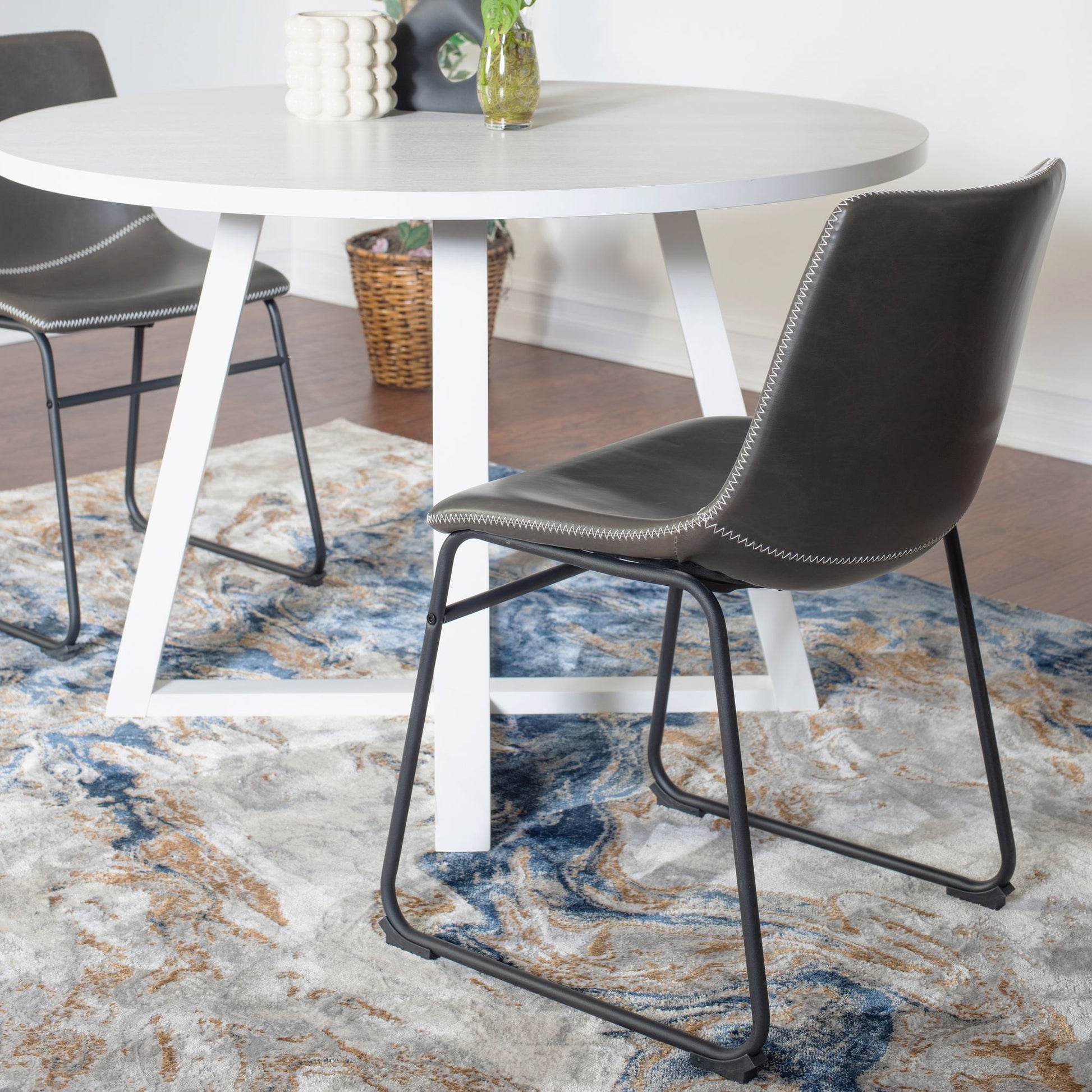 Varna 5-Piece Round Dining Set, Trestle Dining Table with 4 Stylish Chairs image 4