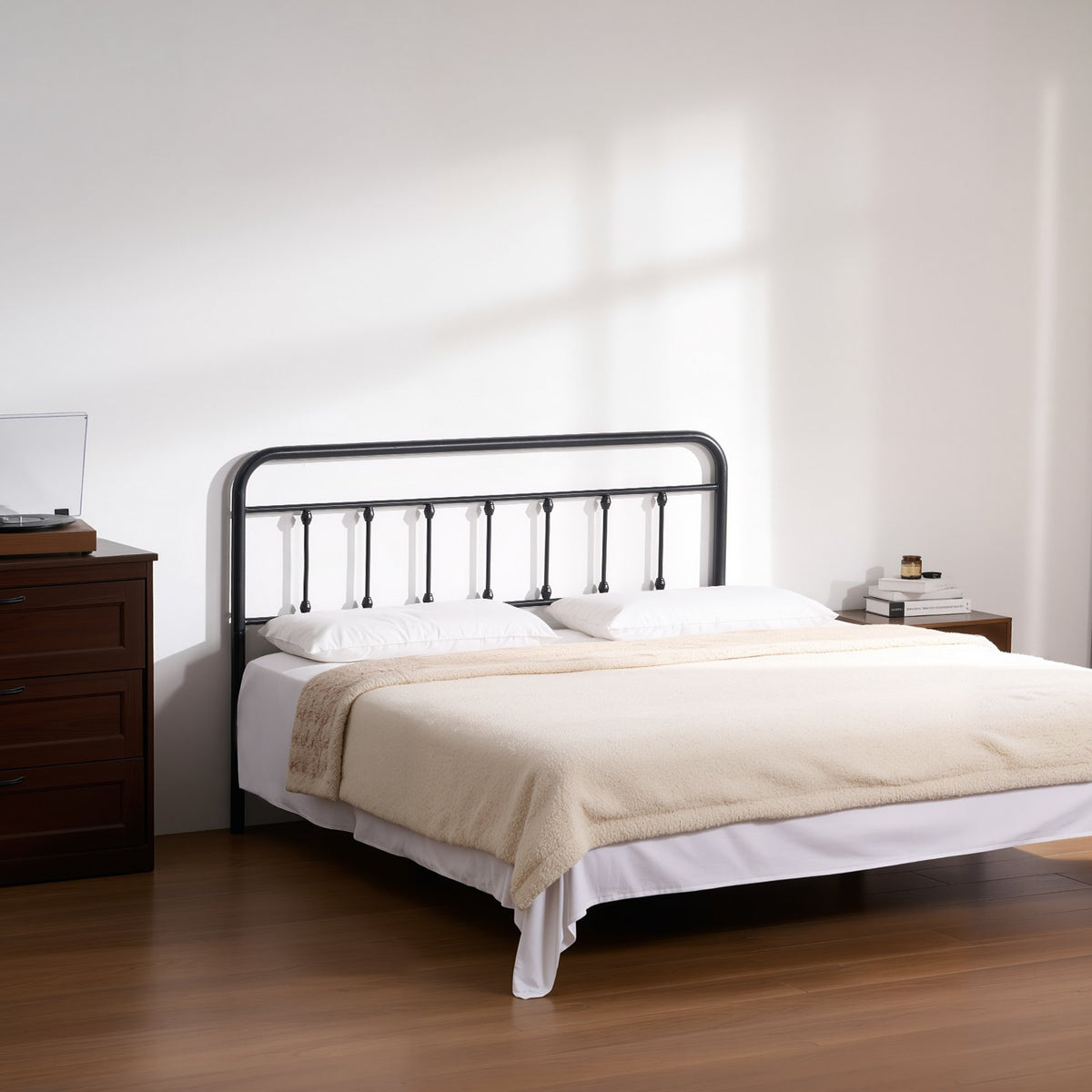 VEVOR Metal Headboard, Queen Size Headboard with Adjustable Height, Metal Headboard for Queen Size Bed, W59.65 x H40.55 x D1.5 inches, Ideal for Bedroom, Hotel, Homestay, Dormitory, Black - BDDCTBJSZLKS25Z0O002V0 - view 9