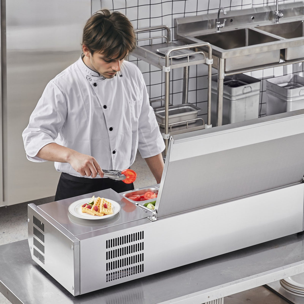 VEVOR Refrigerated Condiment Prep Station, 135 W Countertop Refrigerated Condiment Station, with 2 1/3 Pans & 4 1/6 Pans, 304 Stainless Body and PC Lid, Sandwich Prep Table with Stainless Guard, ETL - BXGZLZDWT48YDDDWXV1 - view 9