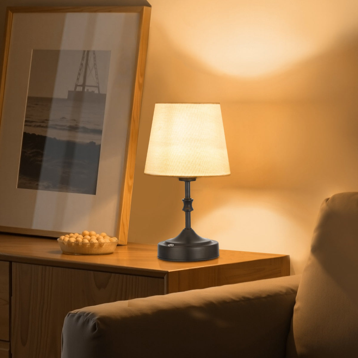 VEVOR Cordless Table Lamp, 5200mAh Built-in Rechargeable Battery Small Desk Lamp, 3-Level Brightness, Fabric Shade, 2700-3000K Color Temperature, Table Light for Restaurant, Bedroom, Bars, Black - BYDZTD595910CXIOT001V9 - view 1