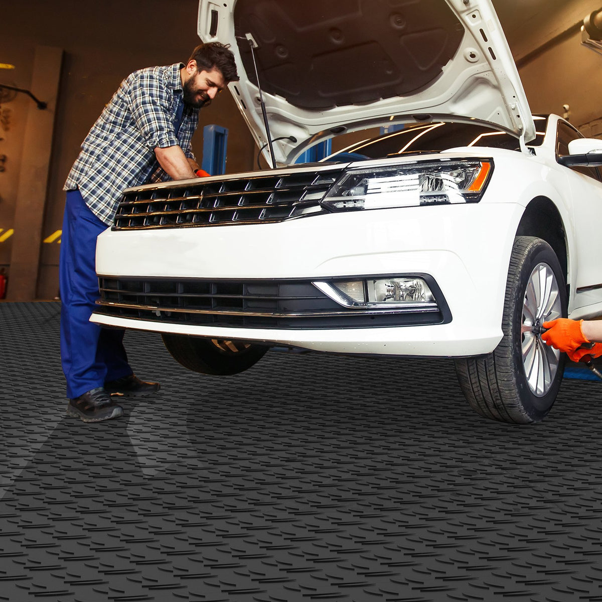 VEVOR Garage Tiles Interlocking, 12 x 12 x 0.53 inch 25 Pack Garage Floor Covering Tiles, Non-Slip Double-Sided Texture Garage Flooring Tiles, for Garages, Basements, Repair Shops, Black - CKDDHSJ251212I91TV0 - view 9