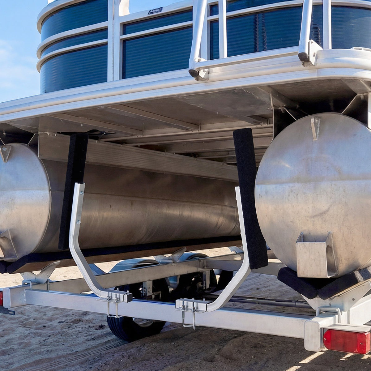 VEVOR Boat Trailer Guides, 1.2 in Adjustable Width Trailers Guide, 2PCS High-Hardness Steel Trailer Guide-Ons with Thick Support Pads, Fits L-Beam, Box or C-Channel Bunk-Style Pontoon Trailers - CTCDGCX24INCCMOSA001V0 - view 9