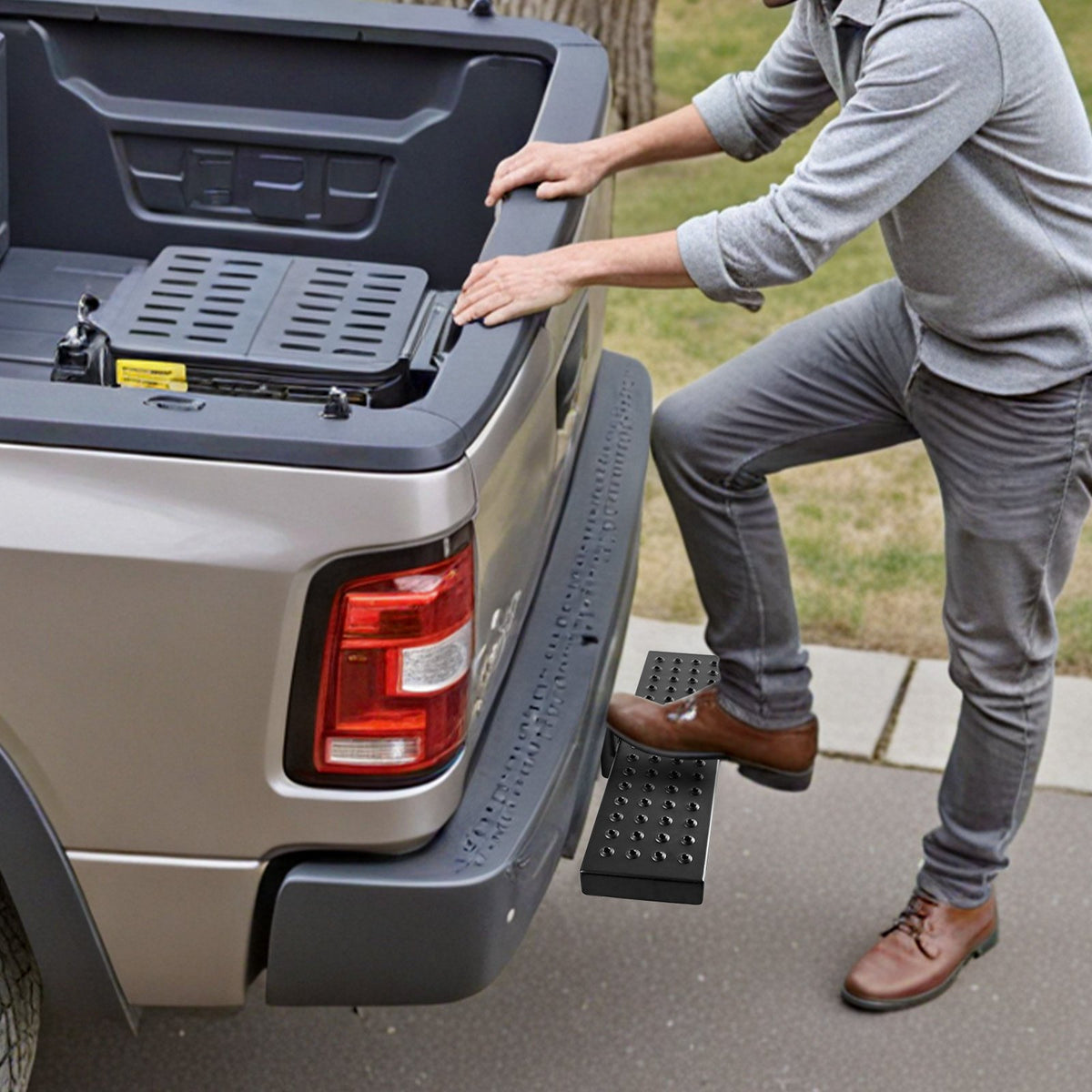 VEVOR Hitch Step for 2 Inch Receiver, Universal Rear Bumper Guard Protector with 350 LBS Load Capacity, Wide & Non-Slip Tow Hitch Step with Pin Kit and Stabilizer, Fit for Pickup, Trailer, Truck, SUV - CWTBGXGXZK20BGSLJ001V0 - view 9
