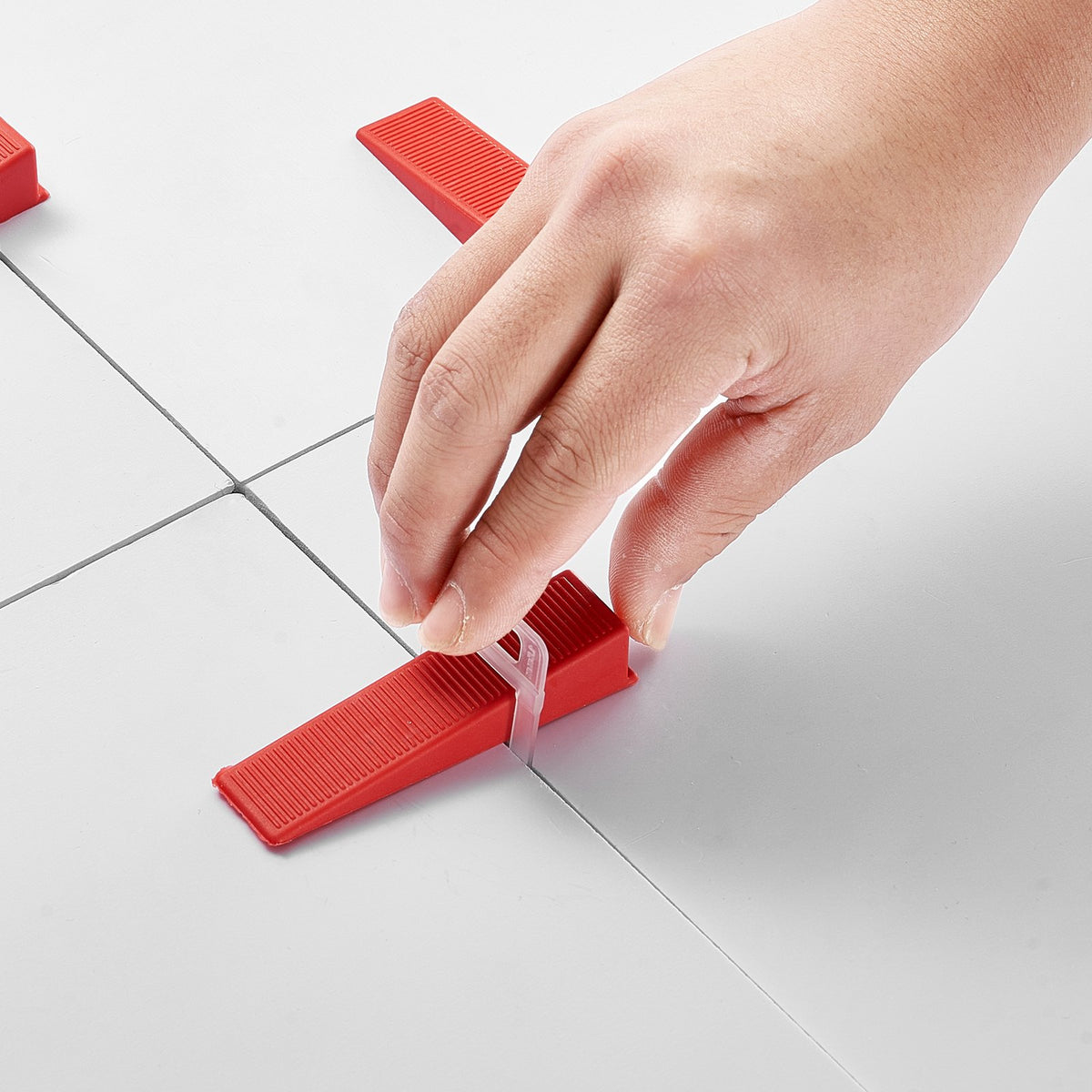 VEVOR Tile Leveling System Clips, 2200-Piece DIY Tile Leveler Spacers, 1/16"(1.5 mm) Tile Leveler Clips, Tile Leveling System Tile Installation Tools for Professional Ceramic Tile, Stone Installation - CZDP2000GDP1J0W9XV0 - view 9