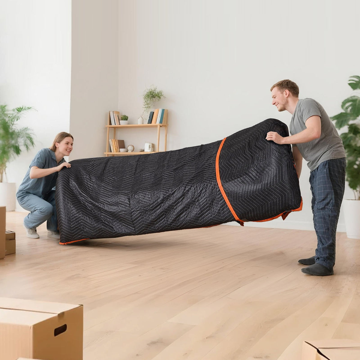 VEVOR Moving Blankets 12 Pcs, 72 x 40 in (32 lbs/dz) Large Packing Blankets with Cotton Filling, Heavy Duty Nonwoven Fabric Padded Moving Blanket for Shipping, Wrapping, Protecting Furniture - DCBYT72X40INKNLJS001V0 - view 9
