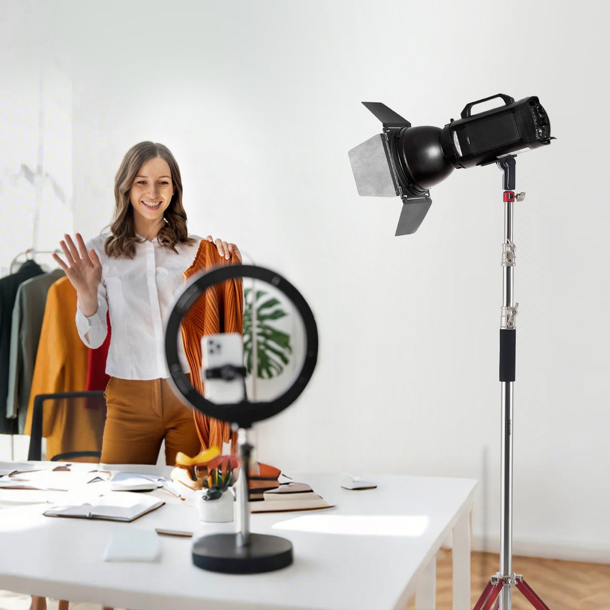 VEVOR Heavy Duty Light Stand with Casters, Max Height 10.5 ft/320 cm, Adjustable Tripod Stand with Stainless Steel, Photography Wheeled Base Stand, for Studio Softbox, Monolight, Reflector Shooting - DLTXJWHJ3M00E0BQ1V0 - view 9
