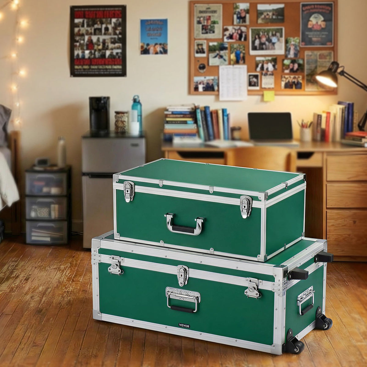 VEVOR Metal Storage Trunk, Set of 2, Wooden Suitcase Storage Boxes with Padlocks, Large Trunk Includes Casters and 3 Metal Handles, Decorative Store Chest with Lids for Travel, Apartment, Dorm, Green - DXJSCWX2833IGYTM5001V0 - view 9