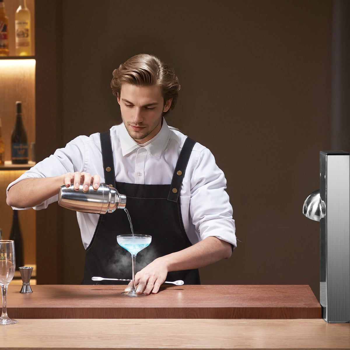 VEVOR Glass Froster Chiller, CO2 Beer Glass Froster, 8-10 Seconds/Cup Instant Glass Chiller for Wine, Cocktail, Champagne, Mixed Drinks, Juice, Ideal for Bar, Restaurant, Home Kitchen - EYHTBBJXLS00F1PJ4V1 - view 9