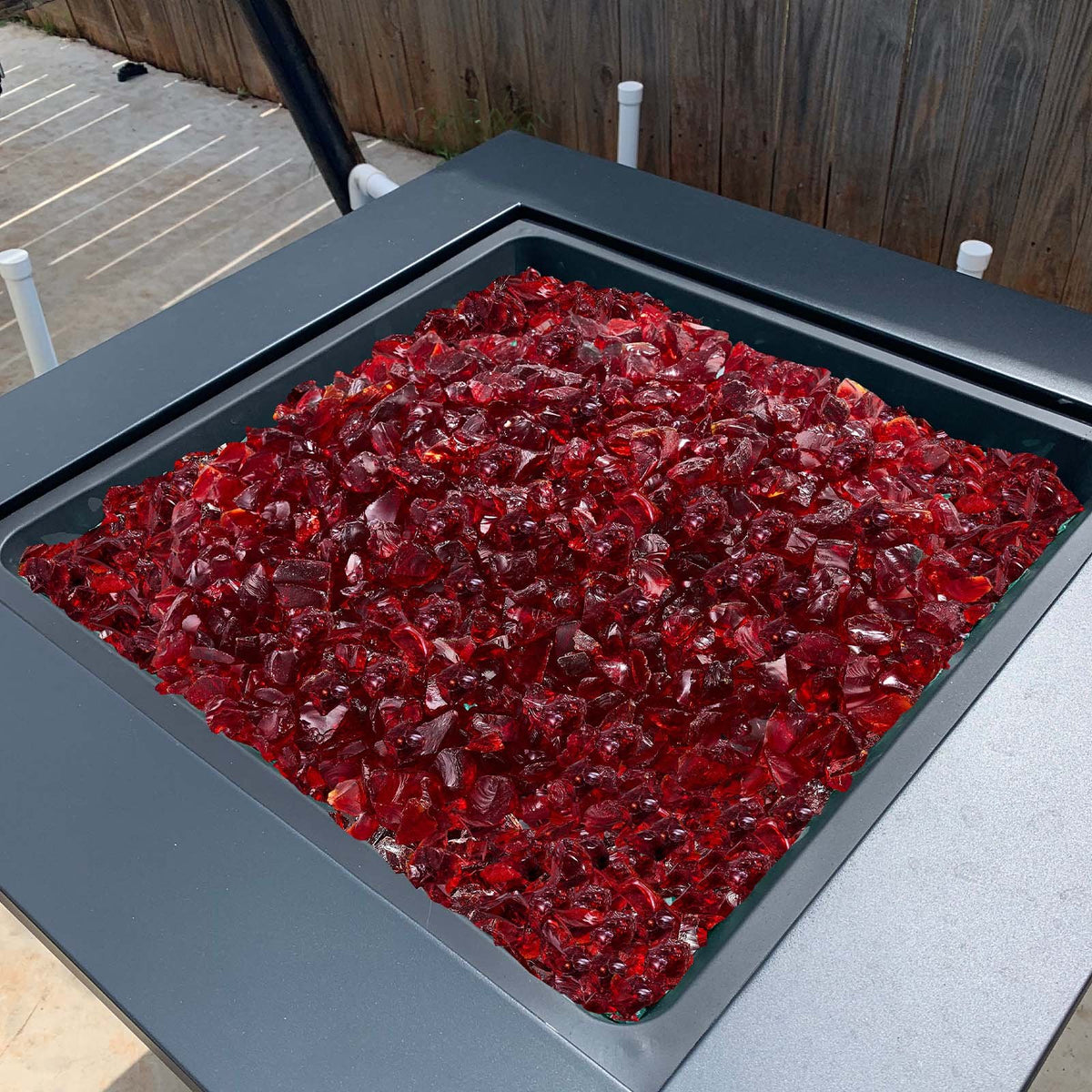 VEVOR Fire Glass, 10 LBS / 4.5 KG Smokeless & High-Temperature Resistant Fireplace Rocks, 3/4-Inch / 19.05 mm Reflective Firepit Glass Rock, High Luster Stone Landscaping for Fire Pit Table, Red - FHBLBLK34INCWKJPP001V0 - view 9