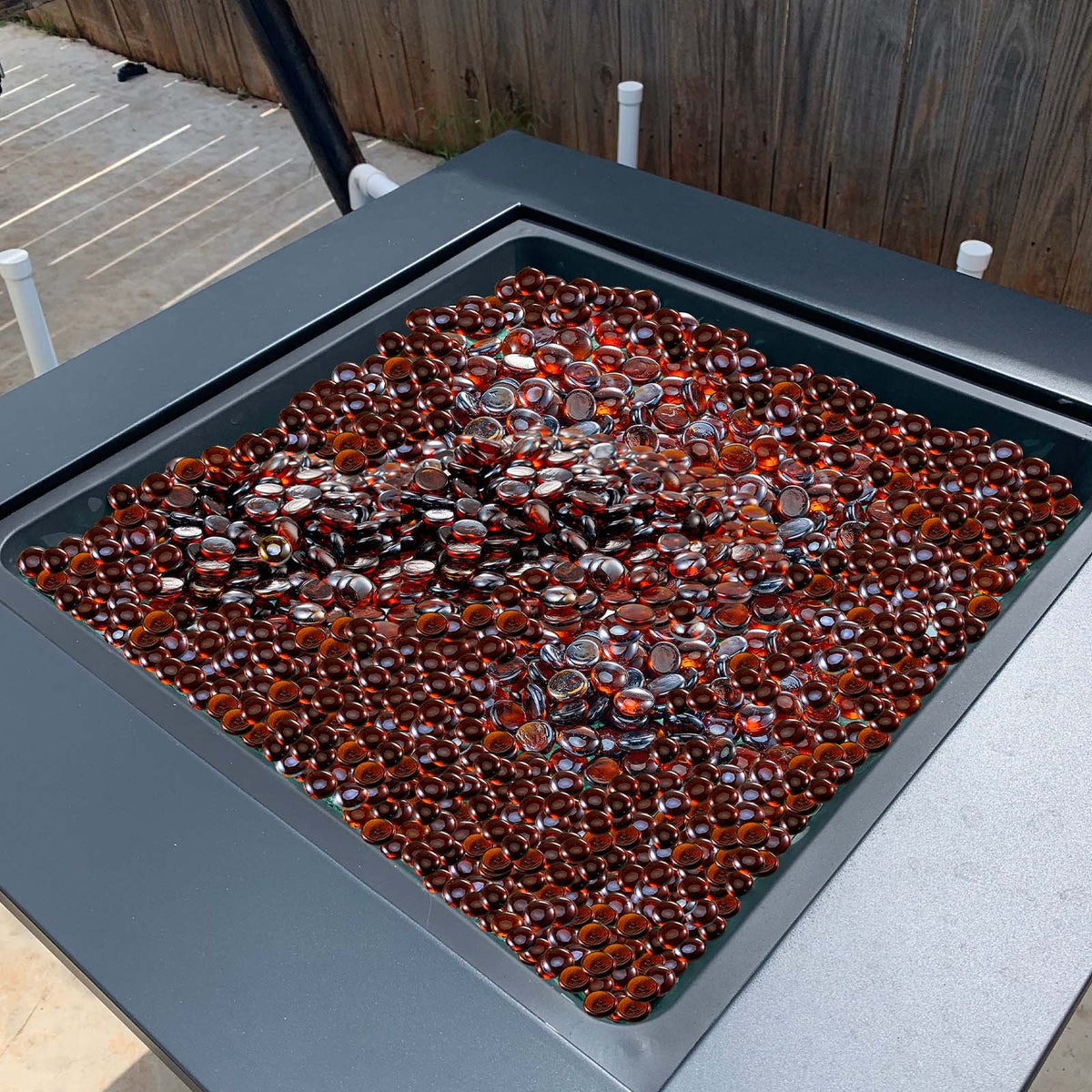 VEVOR Fire Glass, 10LBS / 4.5KG High-Temperature Resistant Fireplace Rocks, 3/4-Inch / 19.05 mm Reflective & Smokeless Firepit Glass Beads, High Luster Stone Landscaping for Fire Pit Table, Rich Amber - FHBLBYBLZ34ITDE8J001V0 - view 9