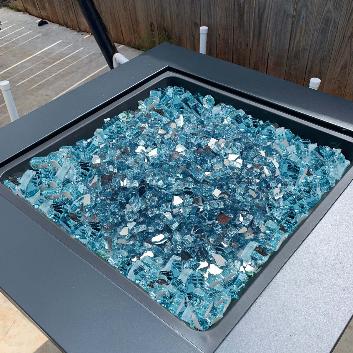 VEVOR Fire Glass, 20 LBS / 9 KG High-Temperature Resistant Fireplace Rocks, 1/2-Inch / 12.7 mm Reflective & Smokeless Firepit Glass Rock, High Luster Stone Landscaping for Fire Pit Table, Aqua Blue - FHBLFGSGHBL1NNEA6001V0 - view 9