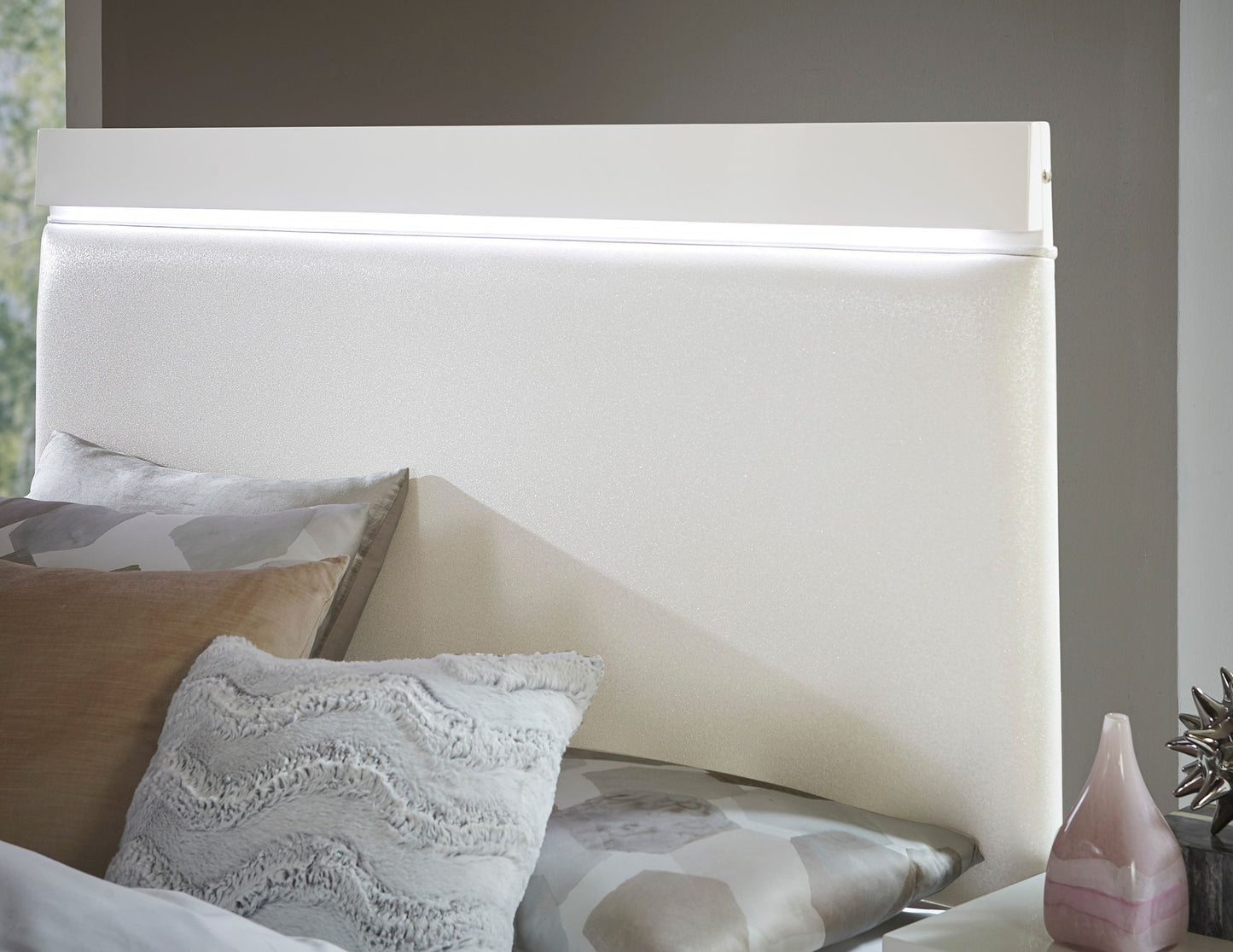 White High Gloss Finish Modern Queen Bed 1pc LED Light Headboard Faux Leather Upholstered Wooden Furniture image 2
